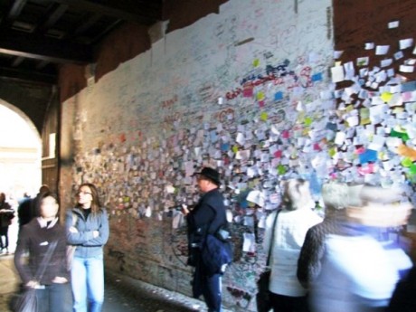 Zid sa ljubavnim porukama - Verona